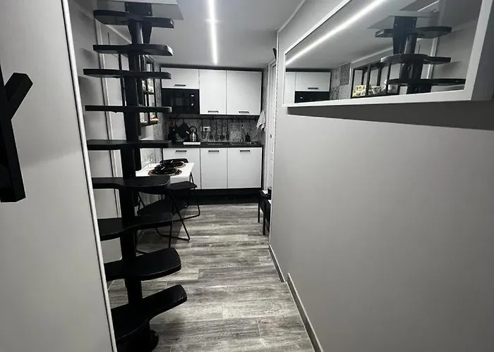 Leopardi House 3 Apartment *