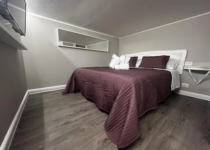 Apartment Leopardi House 3 *
