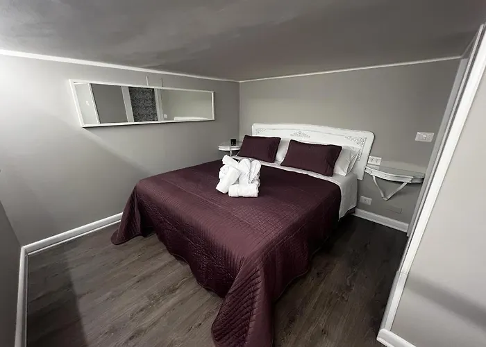Leopardi House 3 *